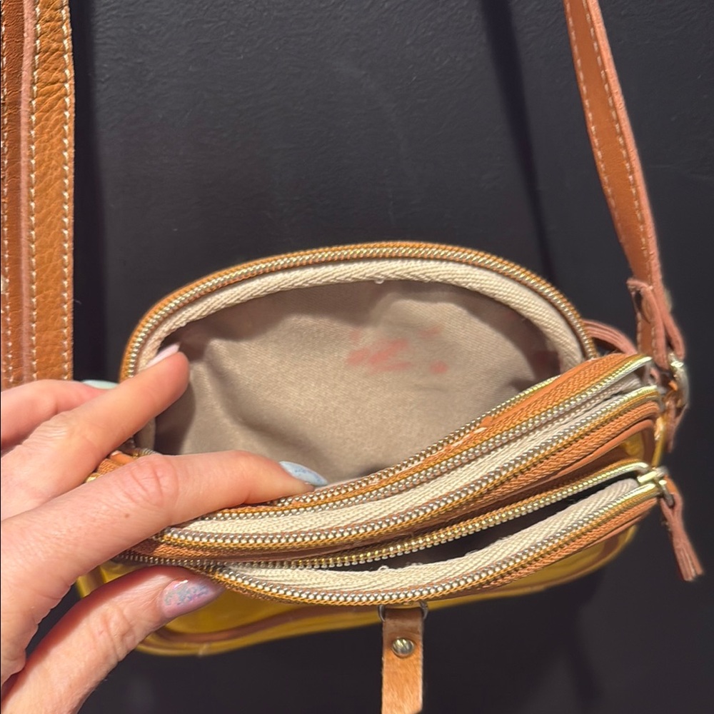 Valentina Yellow Leather Crossbody Bag - Picture 4 of 5
